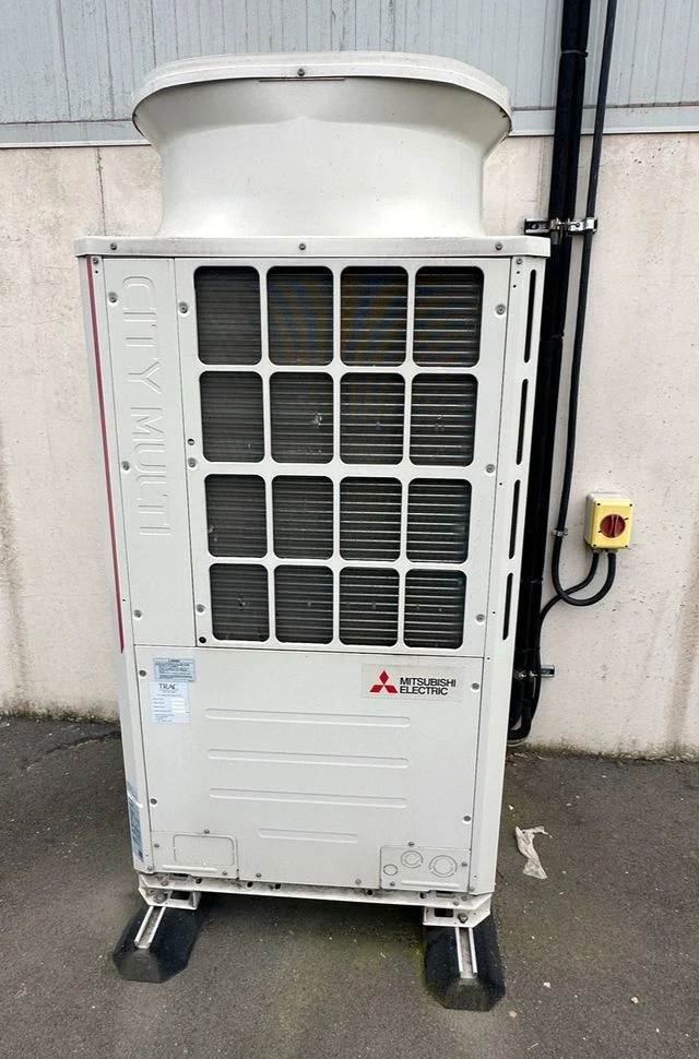 Electric radiator for commercial premises
